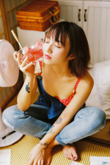旅行者和丽莎拔萝卜视频